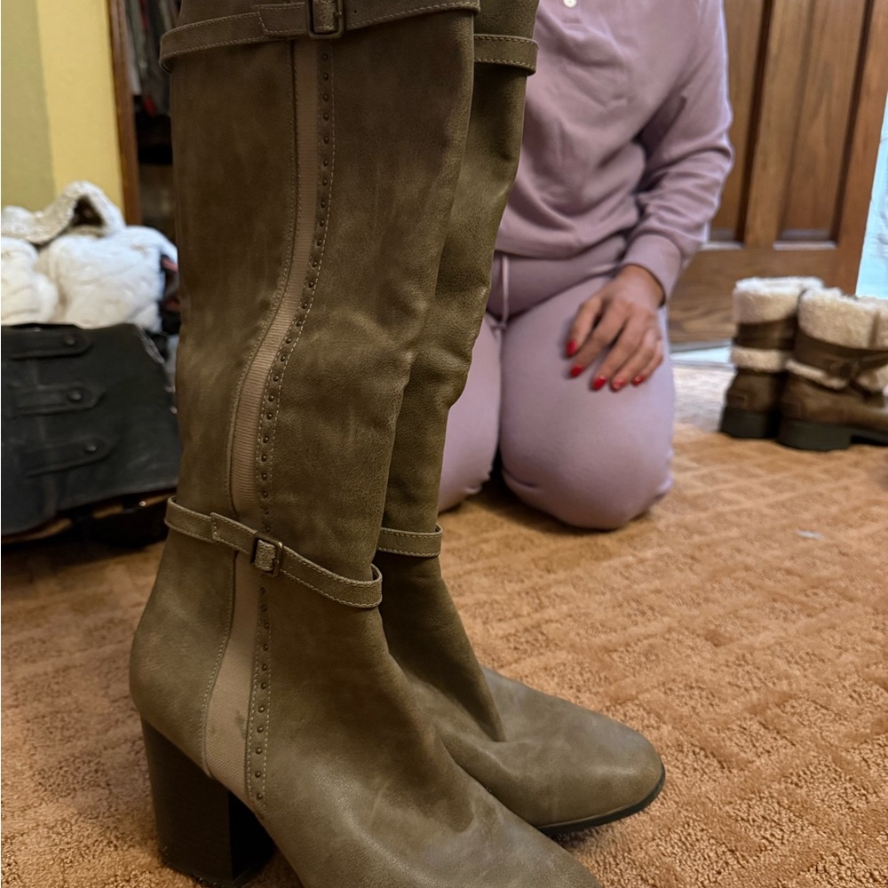 Easy Street Taupe Heeled Boots